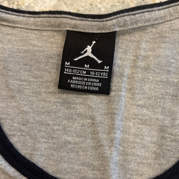 Air Jordan Grey Tank Top with Black Trim and Graphic Youth M 10/12 - Picture 3 of 10